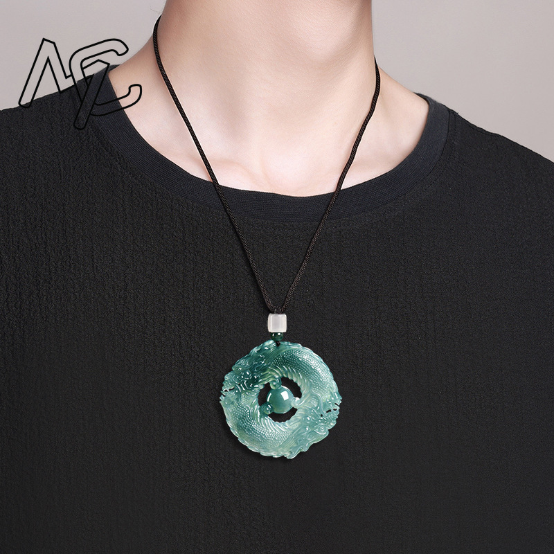 Colgante de Jadeíta Natural co - The Jewelry & Watches reseña y precio