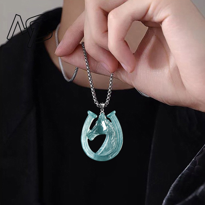 Collar con Colgante de Jade Az - The Jewelry & Watches reseña y precio